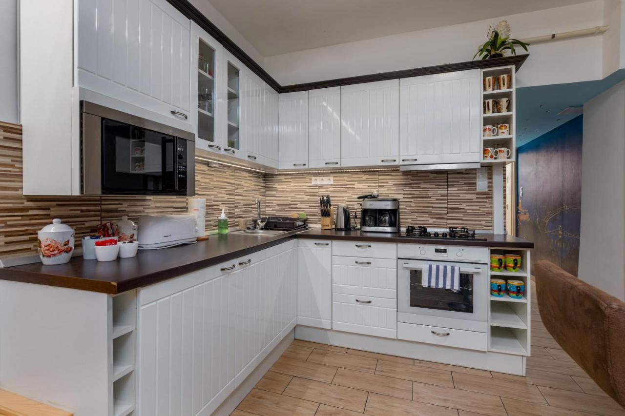 Fireworks Rakoczi - Free Parking - 3 Bedrooms - 2 Bathrooms Budapest Exterior photo