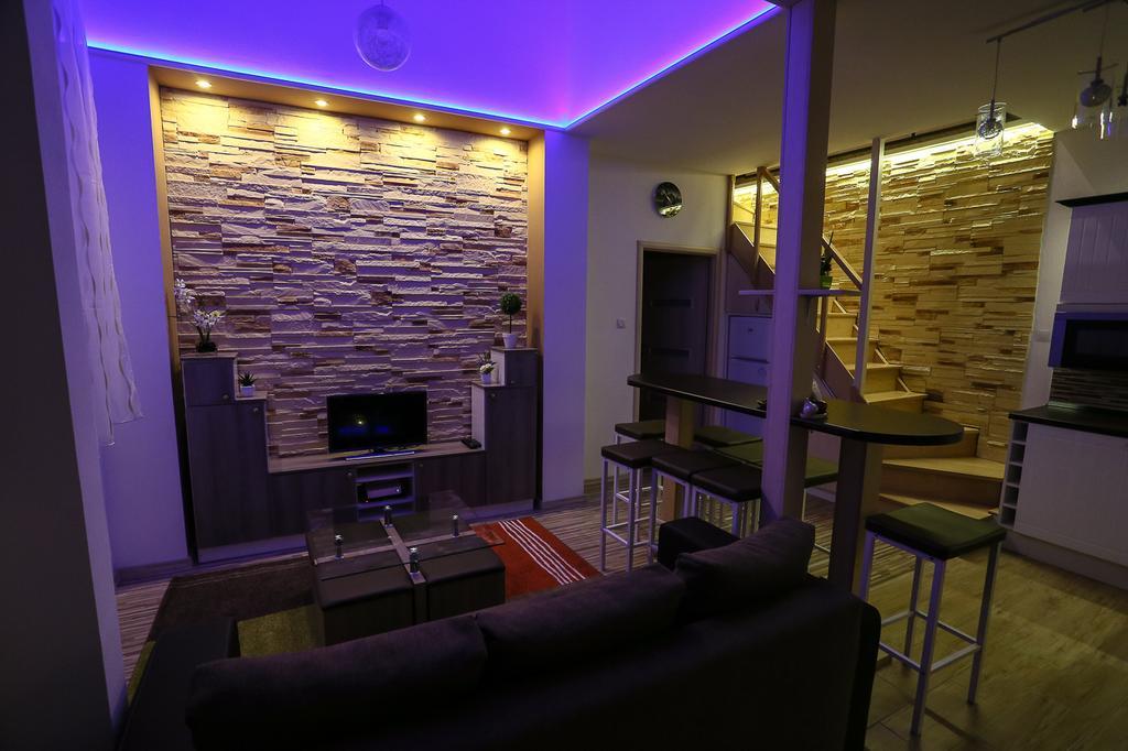 Fireworks Rakoczi - Free Parking - 3 Bedrooms - 2 Bathrooms Budapest Exterior photo