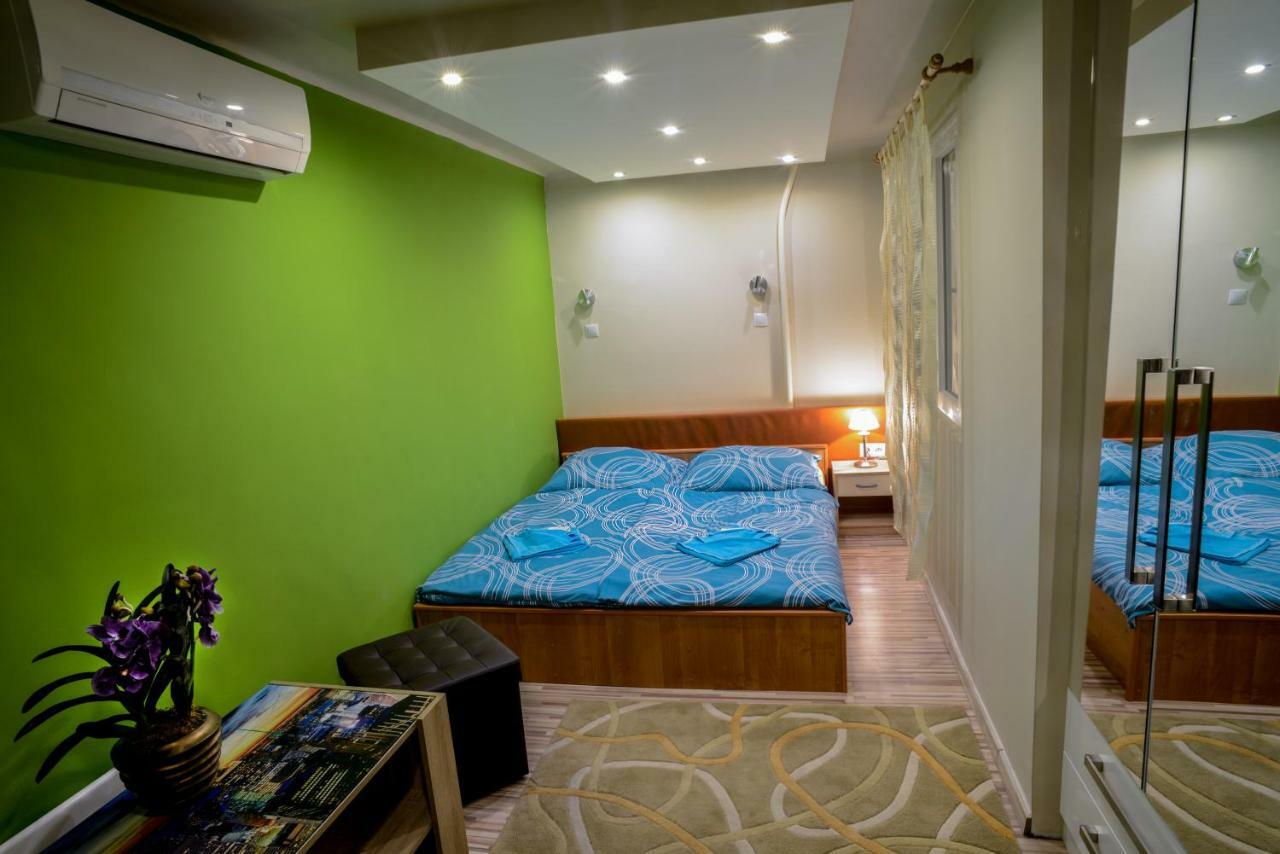 Fireworks Rakoczi - Free Parking - 3 Bedrooms - 2 Bathrooms Budapest Exterior photo